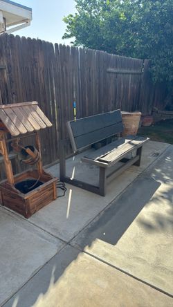 Lifetime bench table