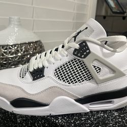 Air Jordan 4