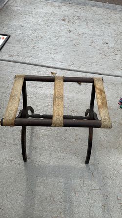 Vintage Wooden Luggage Rack with Tapestry Straps