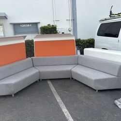 Steel case waiting room sofas couches with partition wall