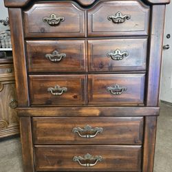 Dresser, Chester 5 Drawers