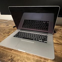 MacBook Pro 15” 2.2Ghz Core i7 (2015)