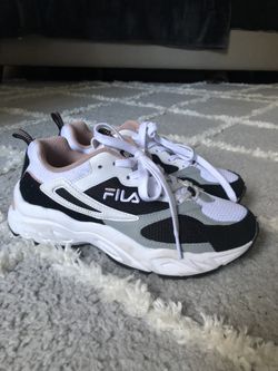 Womens Filas Shoes 7.5 $35