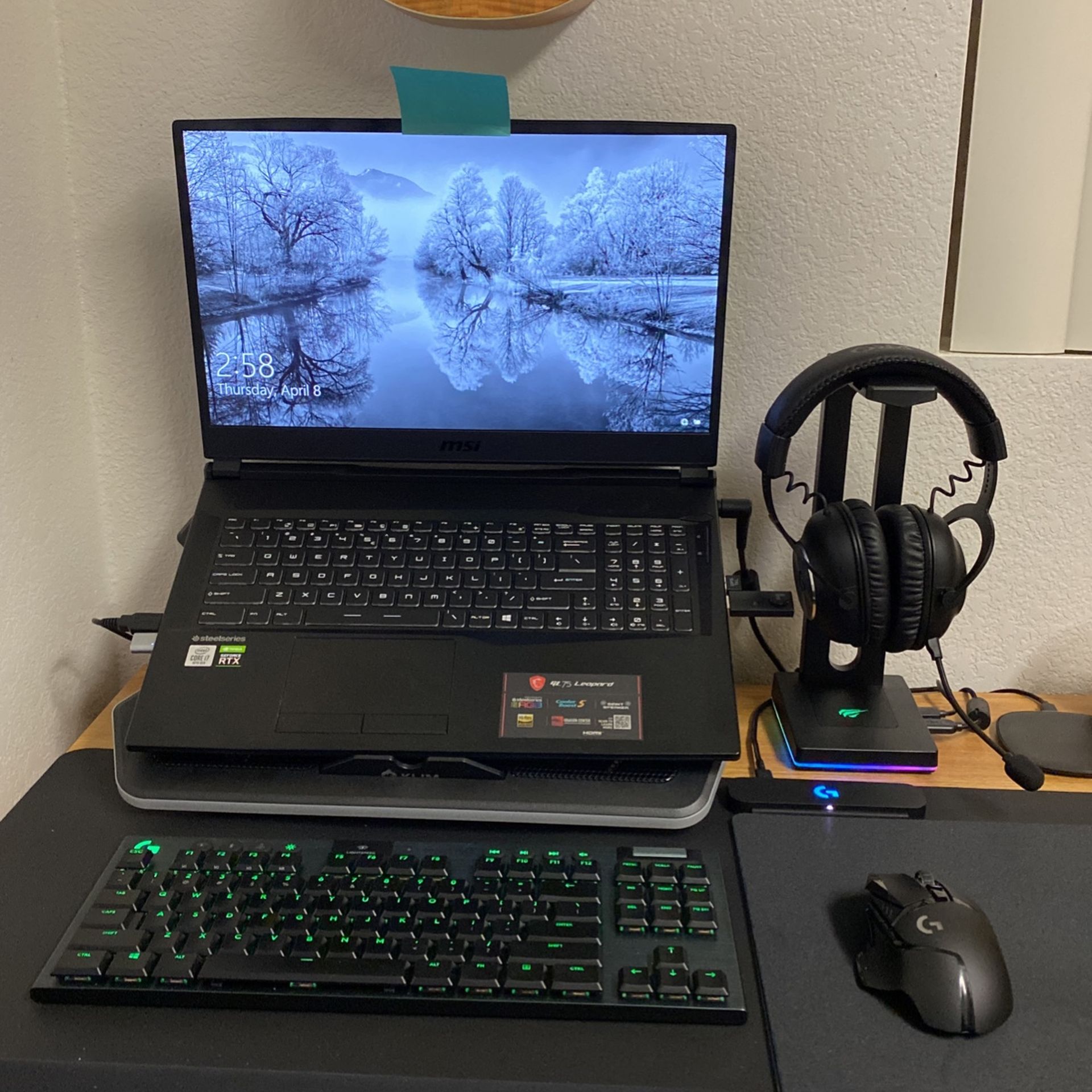 MSI GL75 Leopard Gaming Laptop Set (Logitech)