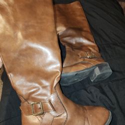 Used below the knee fashion boots size 8