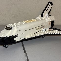 LEGO 7470 Space Shuttle Discovery STS-31 w/ Hubble Telescope – Complete w/ Manual