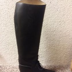 Amazonas size 6 boots