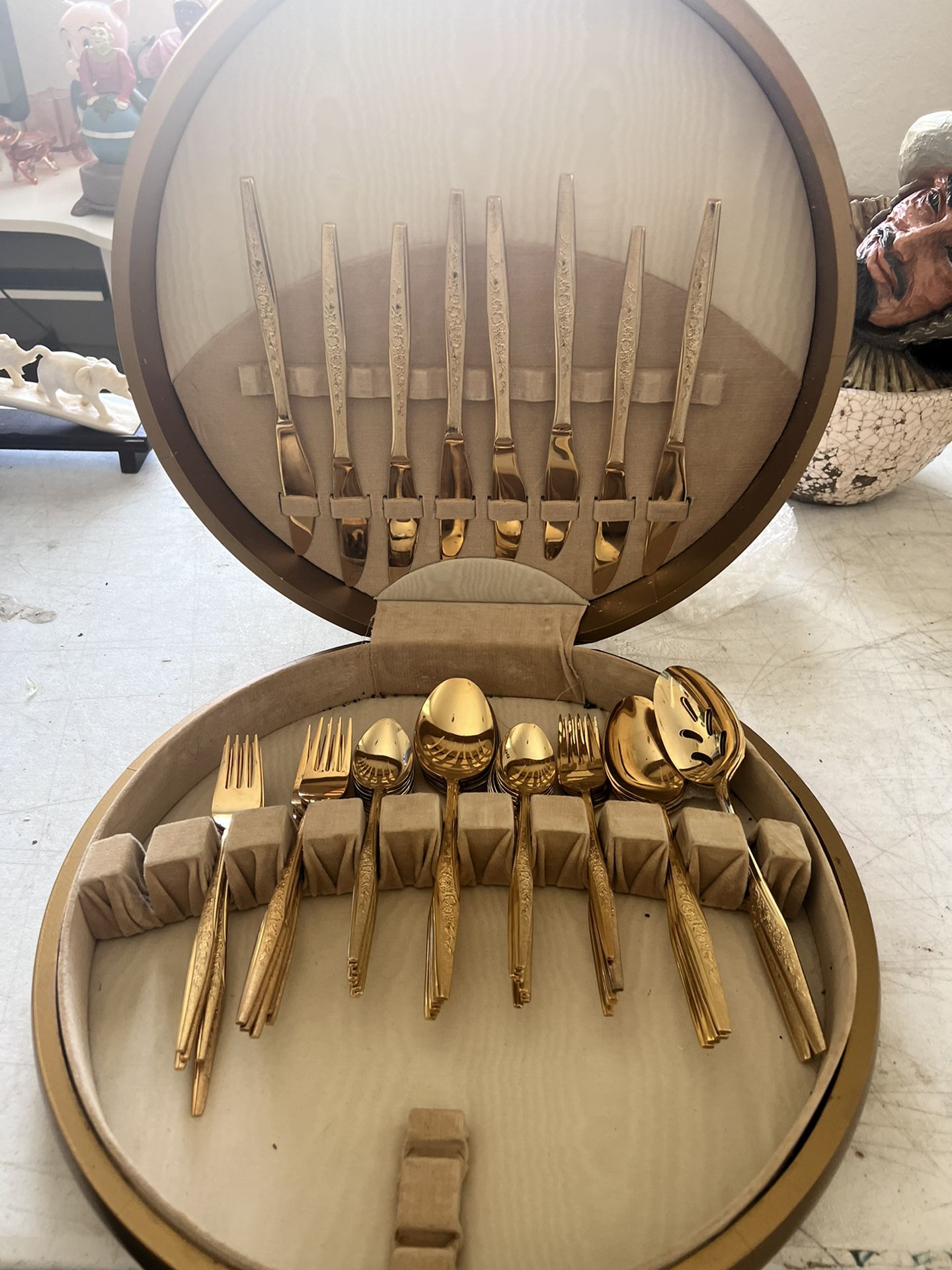Vintage Full Gold Silverware Set With Case -price Negotiable 