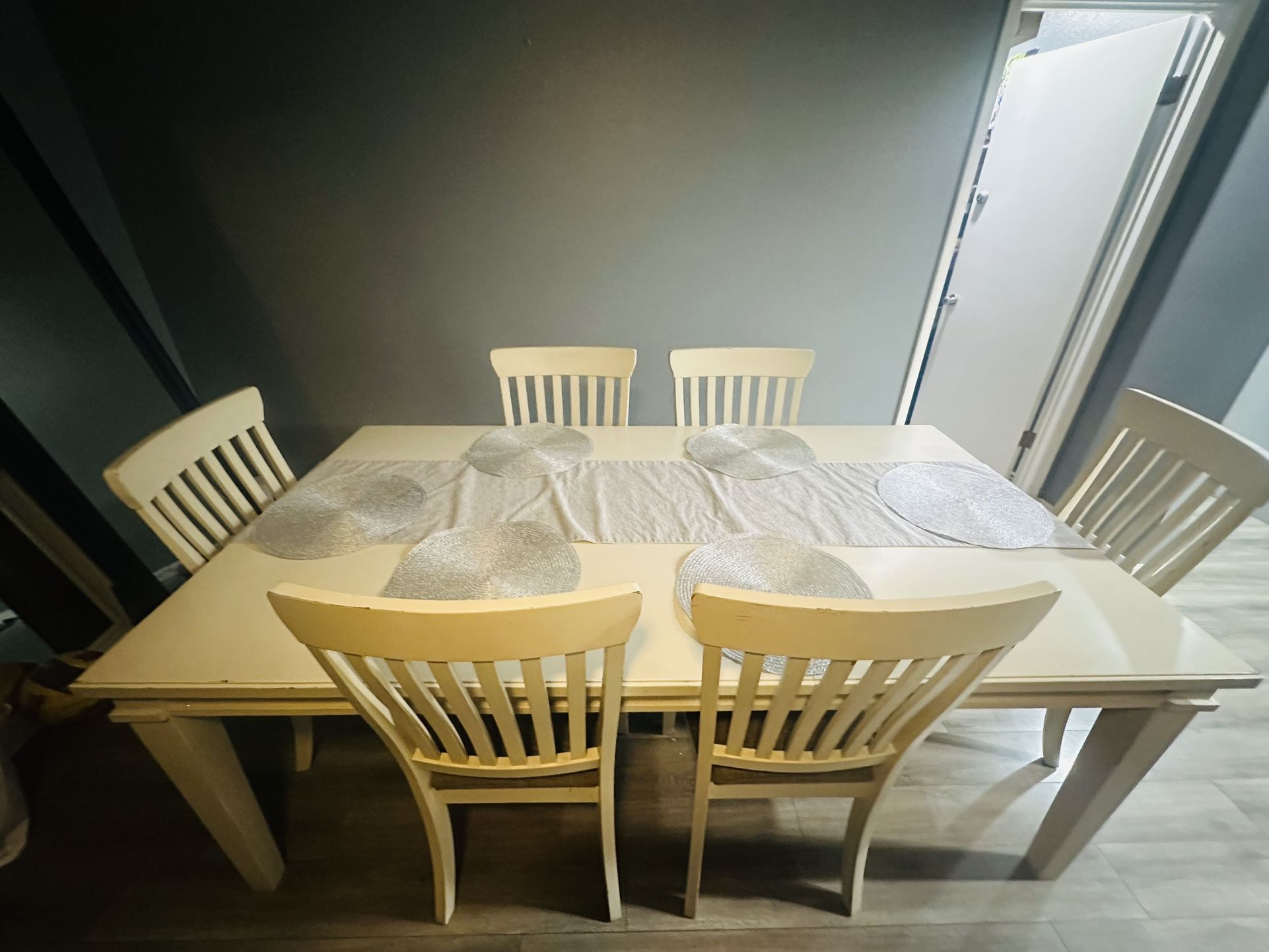 Ashley Furniture Dinning Table