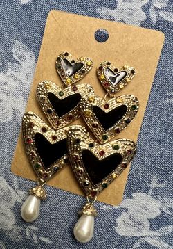 Dangle Heart Earrings $5