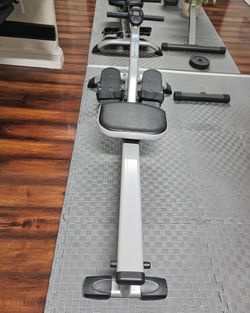 Rowing Machine ... Never Used... Excellent Condition 