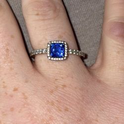 Pandora Sparkle Halo Ring (Blue)