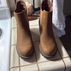 Boots. Brand New.