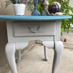 Solid wood Oval Side Table With Drawer 