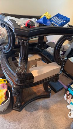 2 Nightstand Tables 