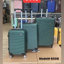 New 3 Piece Hardside Luggage Set