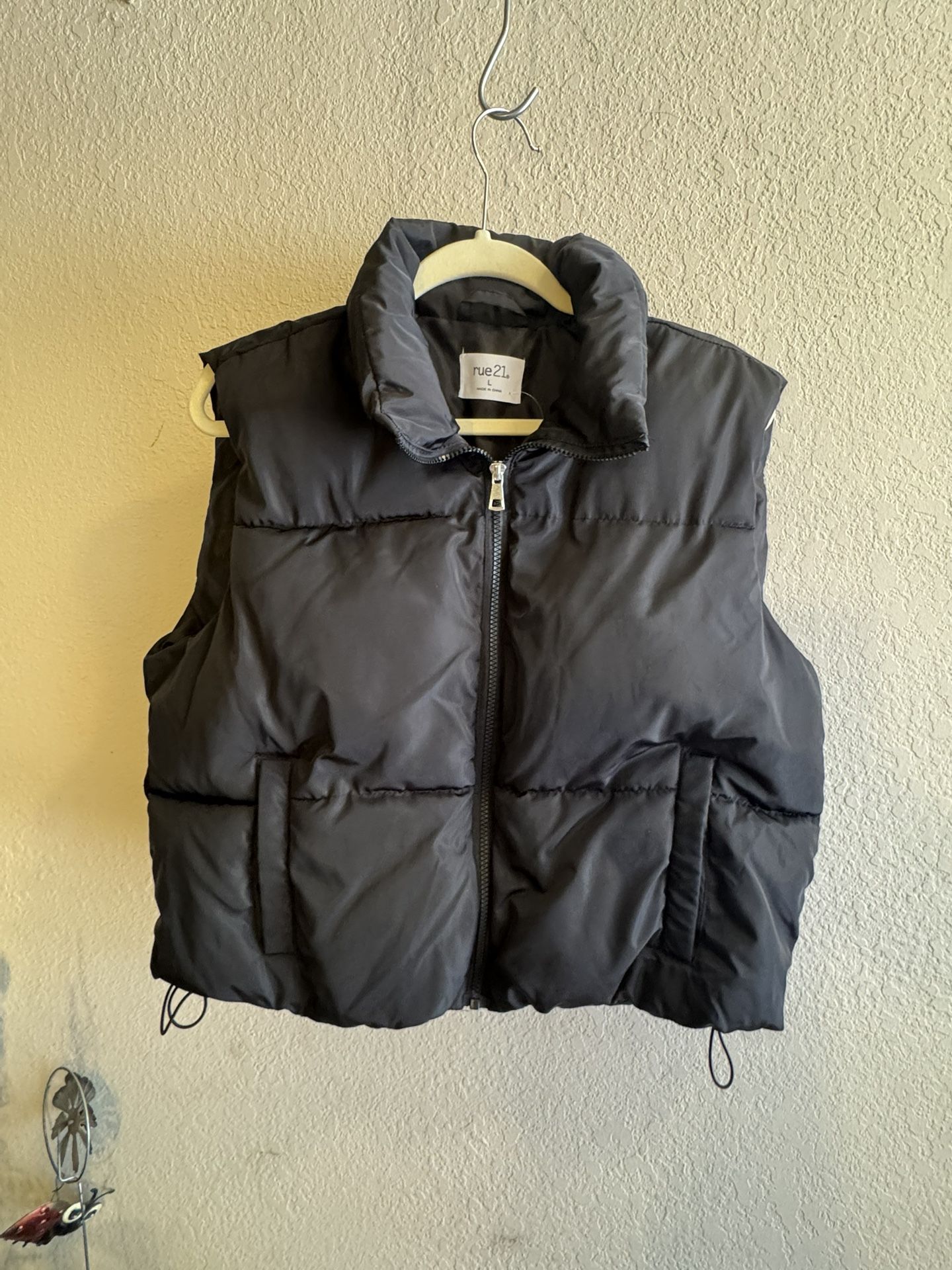 Puffer Vest Size Large