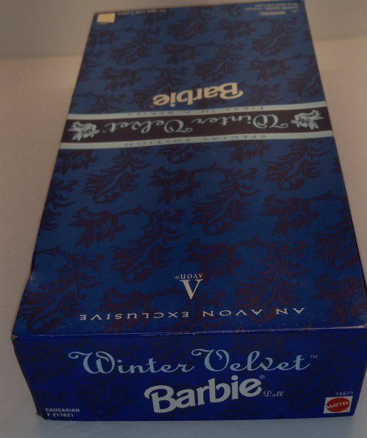 Vintage Winter Velvet Barbie Special Edition Avon Exclusive 1995 Mattel 15571NIB