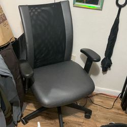 Very Comfortable Office Chair/gaming