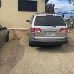 Toyota Sienna 02