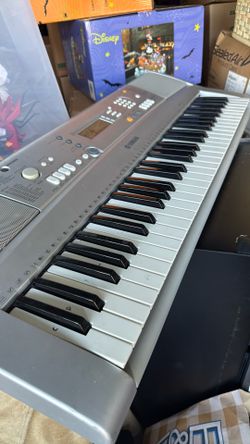 Yamaha Keyboard 