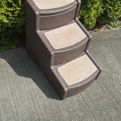Great Condition Pets Step 16”W And 24”
