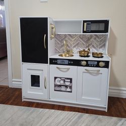  PLAY KITCHEN FOR KIDS