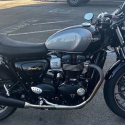 2017 Triumph Street Cup