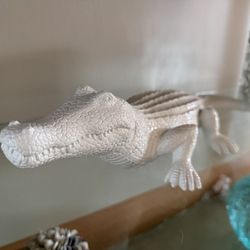 16” White crocodile 