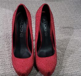 Glittery Red Heels Size 6