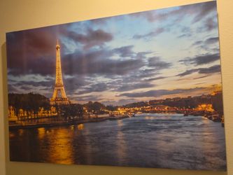 Used Canvas Pic