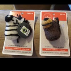,2 Craft Pieces