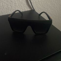 Beveled Flat Top Oversized Shield Plastic Designer Fashion Sunglasses Black