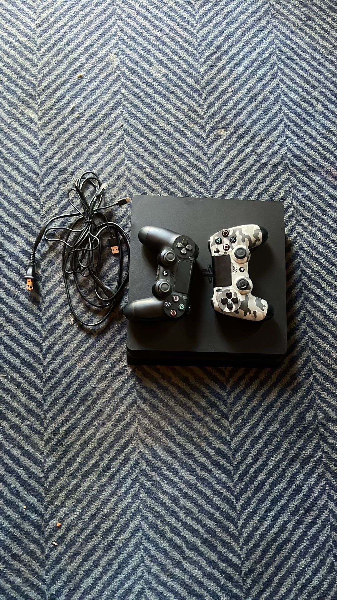 PlayStation 4 ( Slim 1TB )