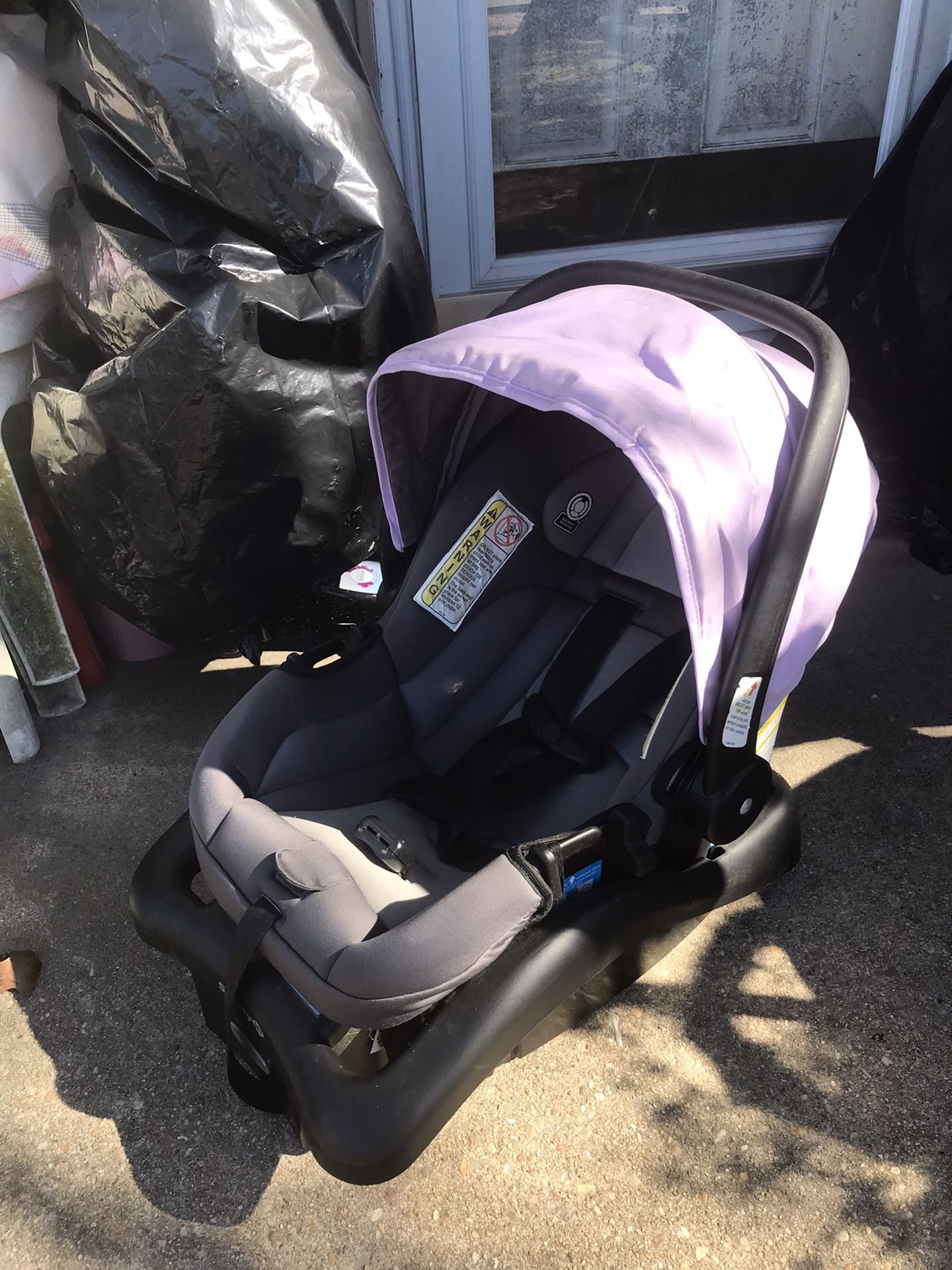 Like New Very Nice Baby Snap And Go Car Seat Carrier With The Base Everything Goes For $50 Firm