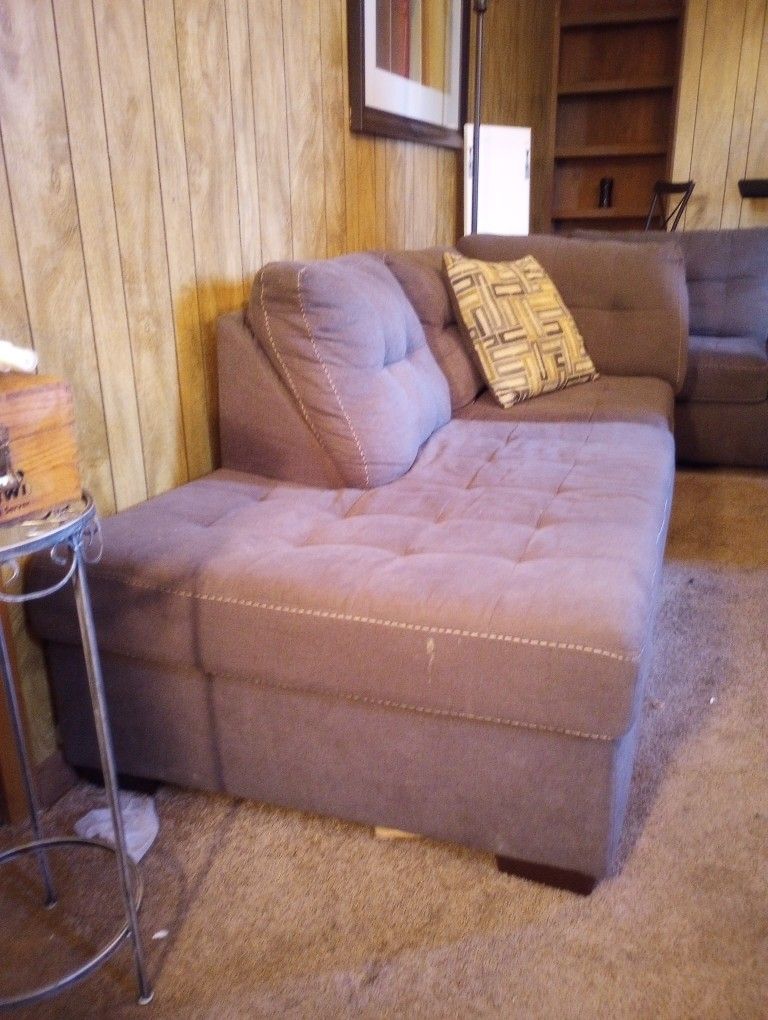 4 Piece  Sectional With Recliner 