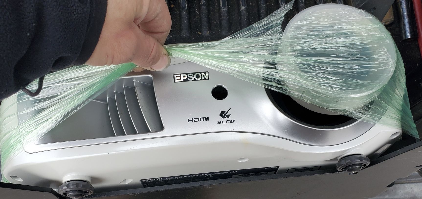 Epson LCD Projector EMP-TW1000