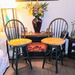 High-End Oak Bar/Breakfast Nook Stools