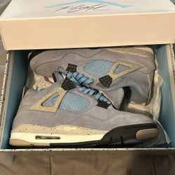 UNC Jordan 4