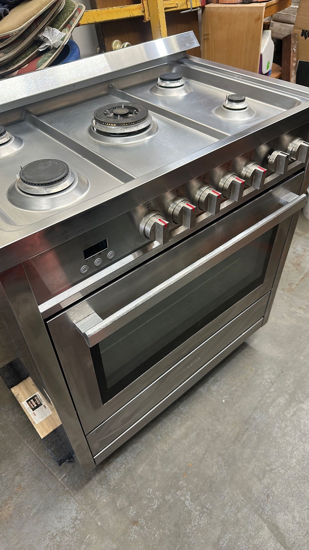 36’ Gas Stove Make Offer