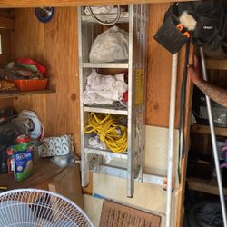16 Ft Foldable Ladder 