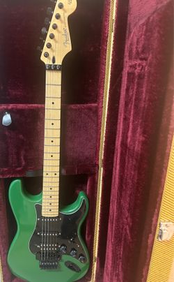 Strat style guitar locking tremolo system new with hard case $320
