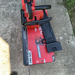 Milwaukee M18 FUEL 14 in. 18V Lithium-lon Brushless Cordless Battery Top Handle Chainsaw (Tool Only)