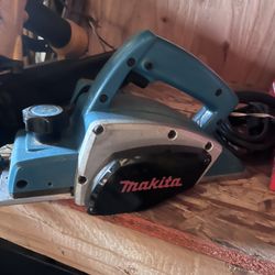 Makita  