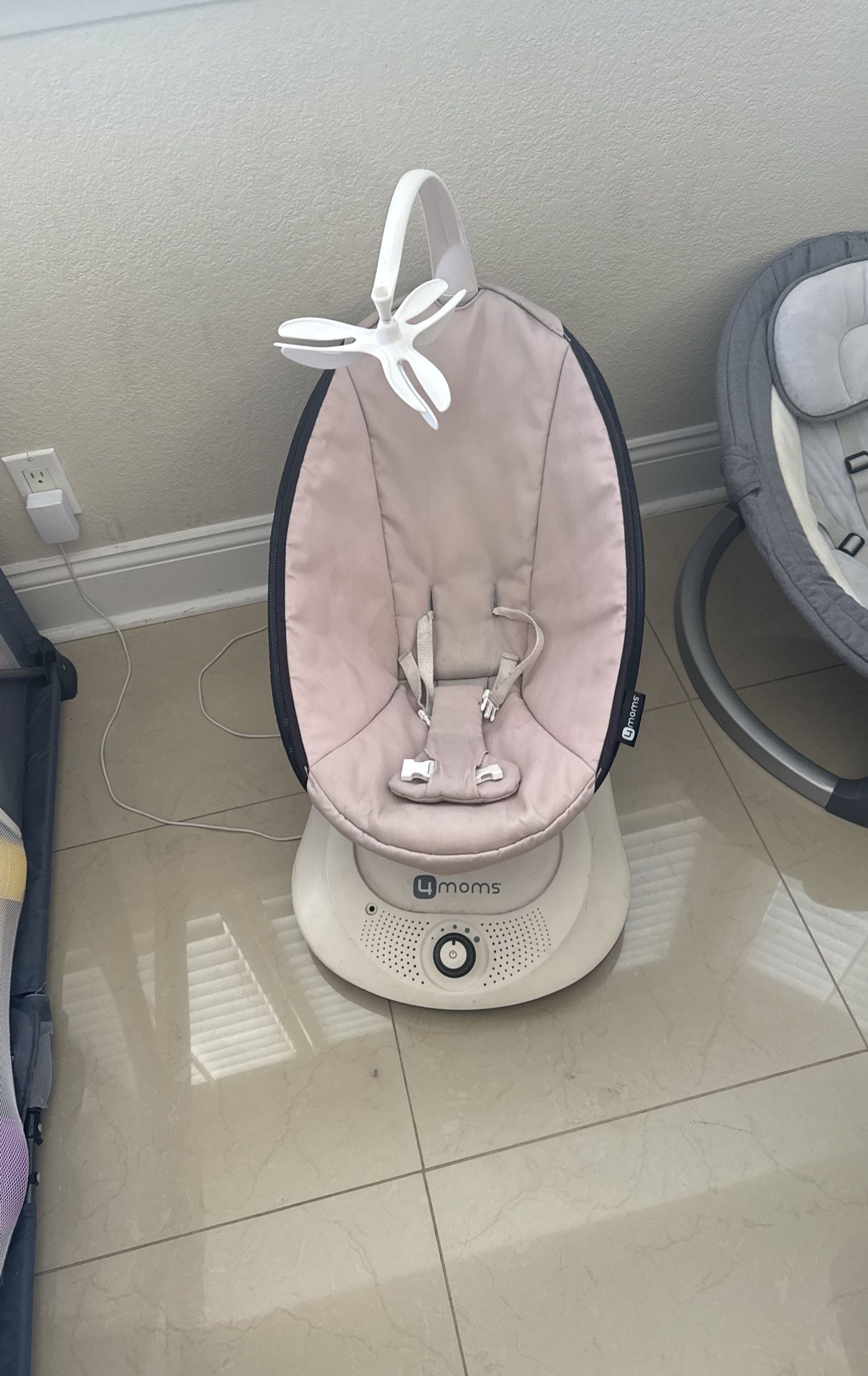 4mom Swing MamaRoo Swing