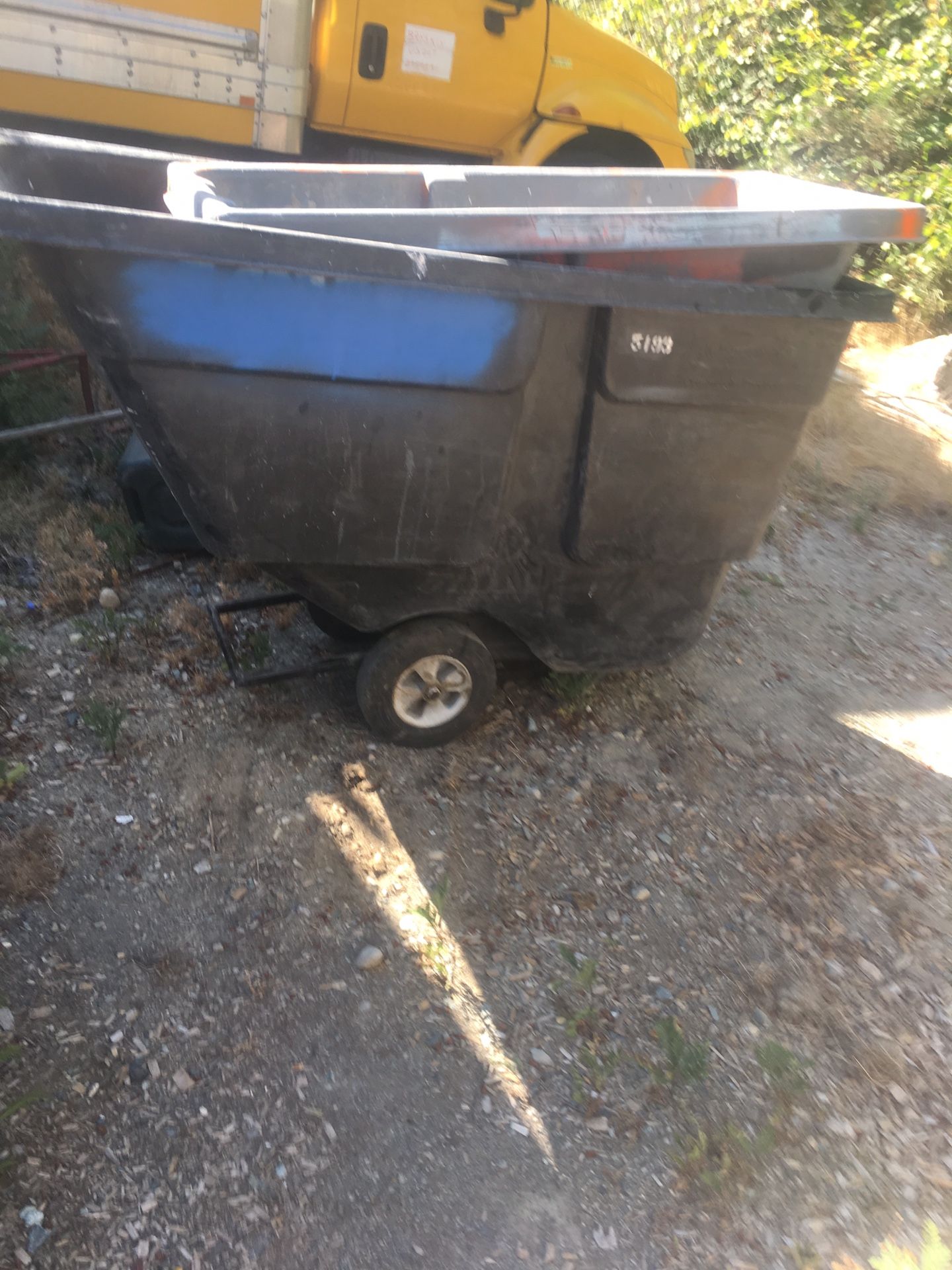Dump hoppers