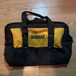 medium dewalt tool bag 