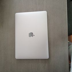 Macbook pro 256gb With Touch Bar 