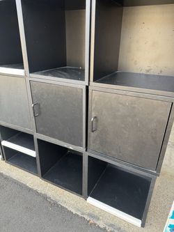 Modular bookshelves