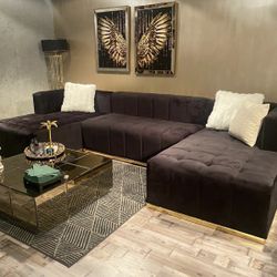 <Brand New  Double Chaise Sectional Velvet.